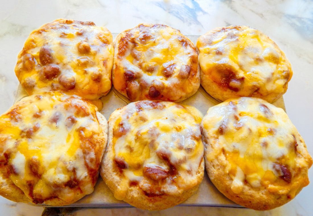 Chili and Cheese Biscuit Cups