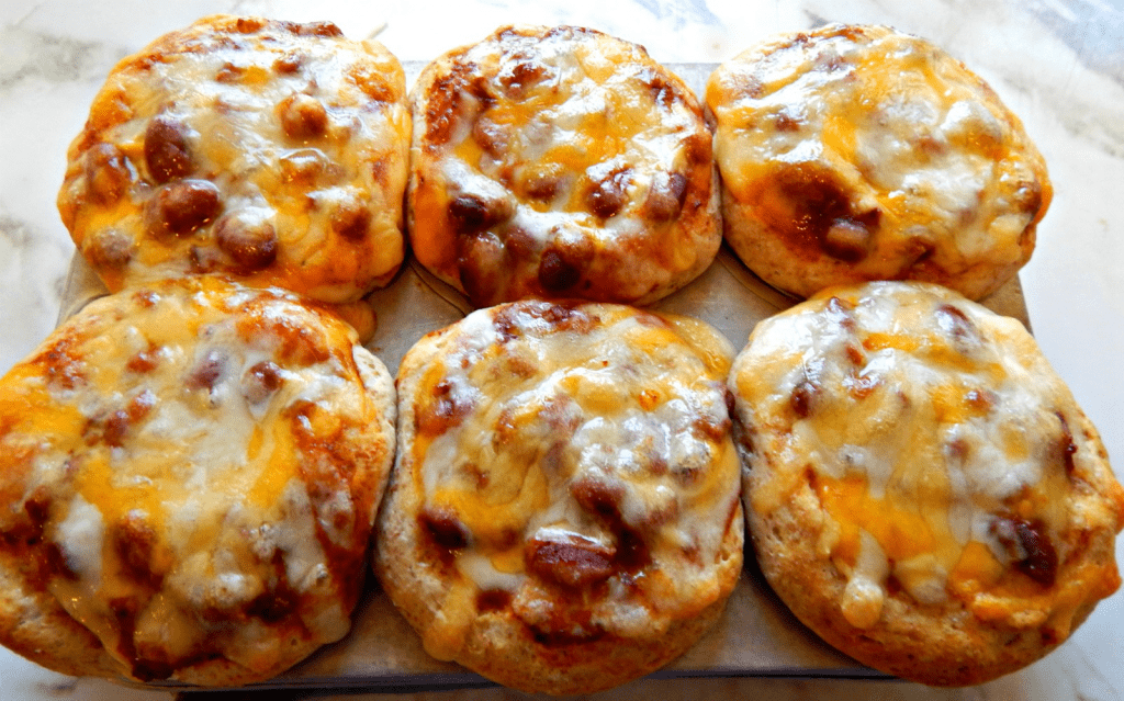 Chili and Cheese Biscuit Cups