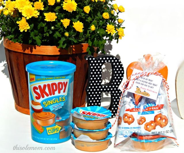 Halloween Goodie Bag Ideas, Halloween Gluten-Free Treat Bag Idea, Skippy Singles, Halloween Peanut Butter Gluten-Free Idea, Halloween Gluten-Free Treat Bag, 