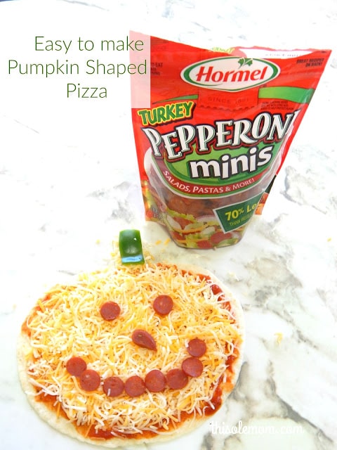 Halloween Pizza Idea, Hormel Turkey Pepperoni Minis, Pepperoni Pizza, Tortilla Pizza, Cheese Pizza. Pumpkin Shaped Pepperoni Pizza