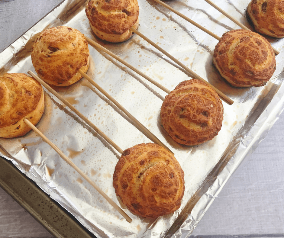 Baked Cinnamon Roll Lollipops