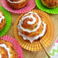 How to Make Easy Cinnamon Roll Lollipops