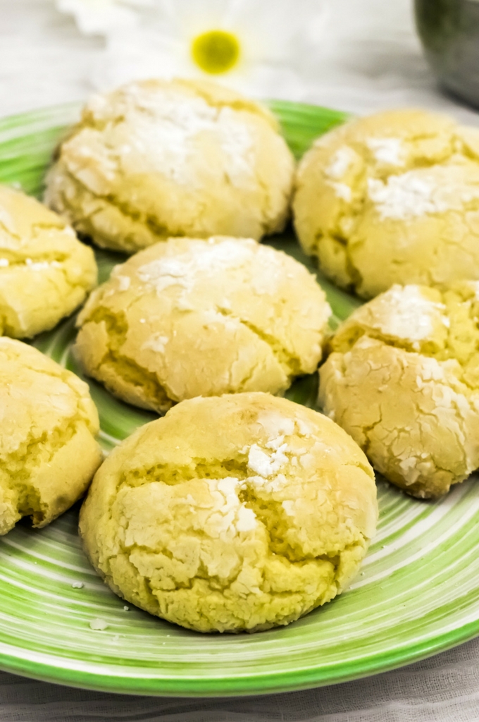 Easy Lemon Crinkle Cookies