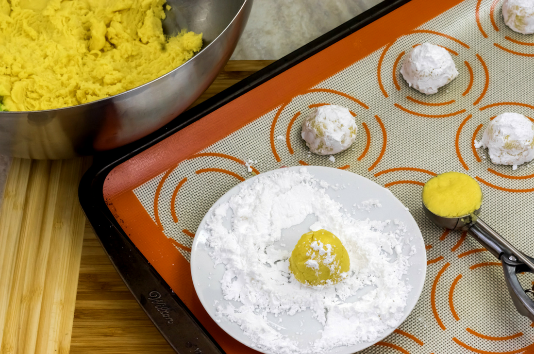 Make easy lemon crinkle cookies