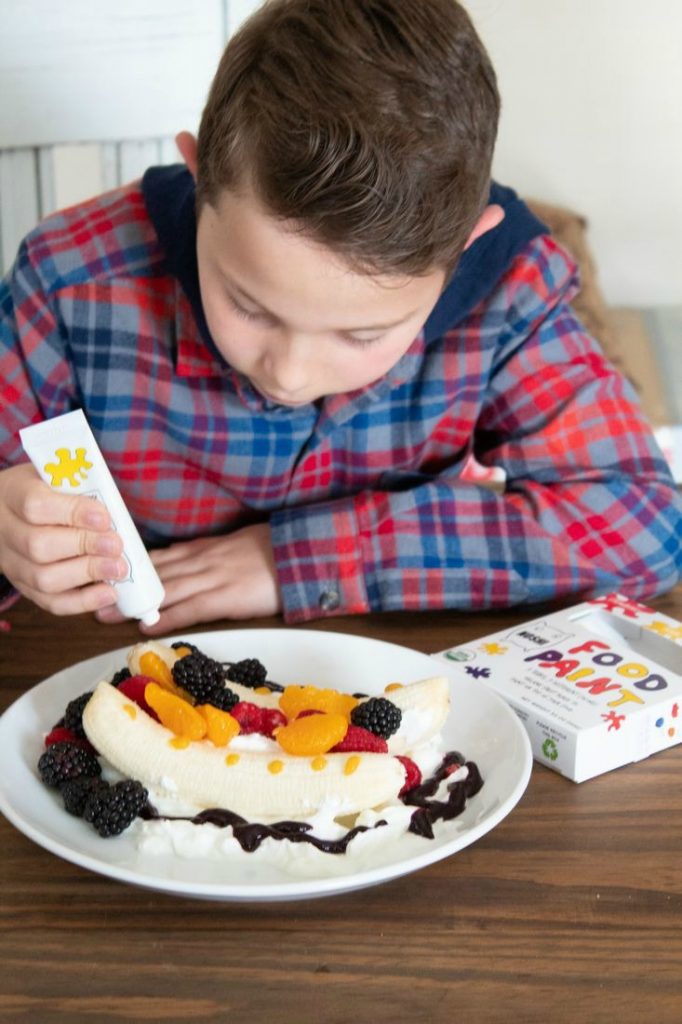 Fruit and Yogurt Breakfast Boats 