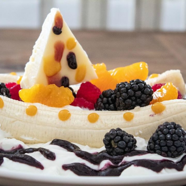 Breakfast Yogurt Fruit Boats