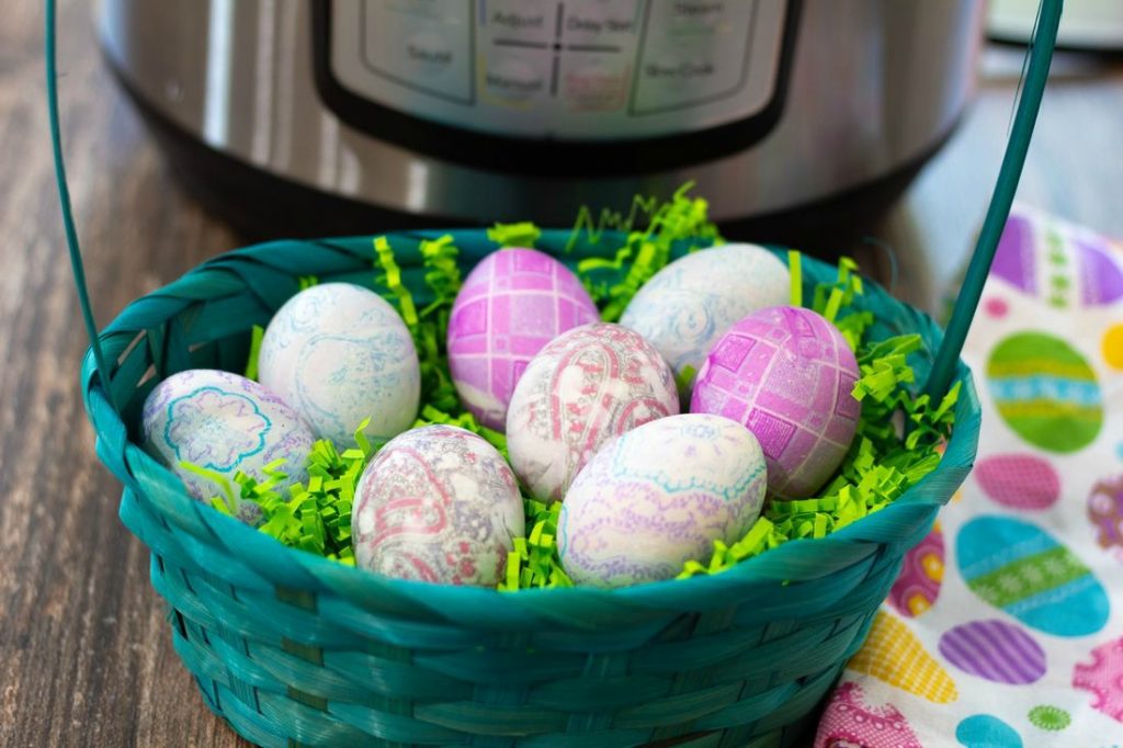 Instant Pot Tie Dyed Eggs