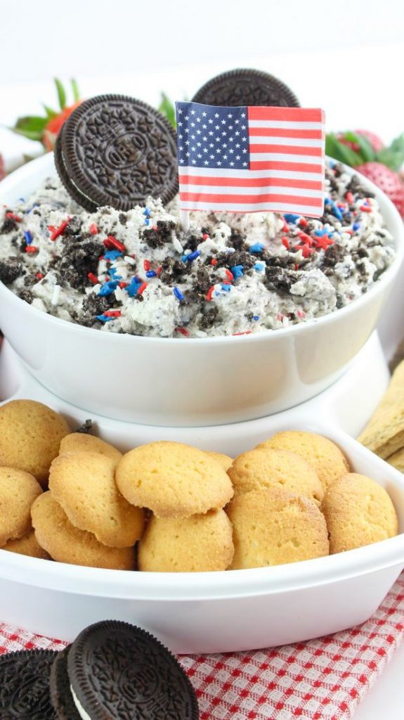 Patriotic Cookies and Cream Dip Dessert