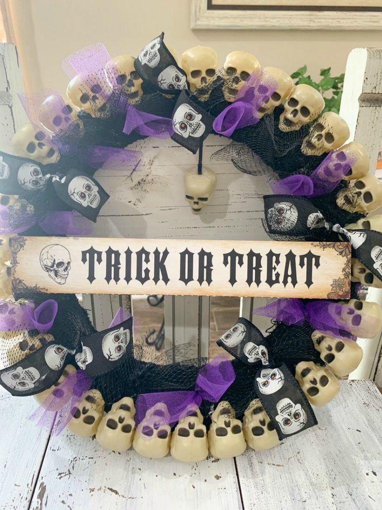 DIY Dollar Tree Skull Wreath 