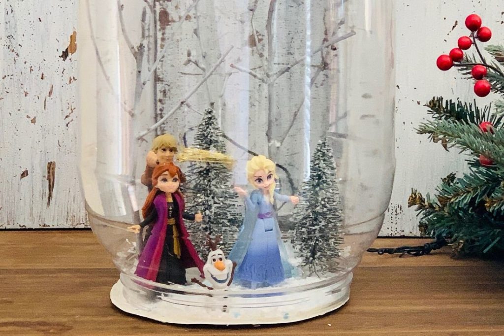 DIY Frozen Waterless Snow Globe