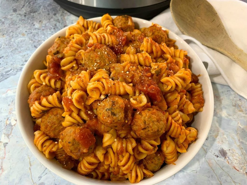 Instant Pot Rotini Pasta and Meatballs