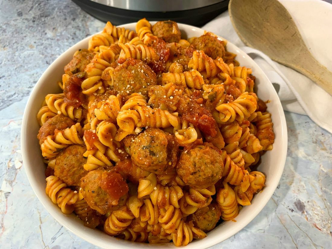 Instant Pot Rotini Pasta and Meatballs - This Ole Mom
