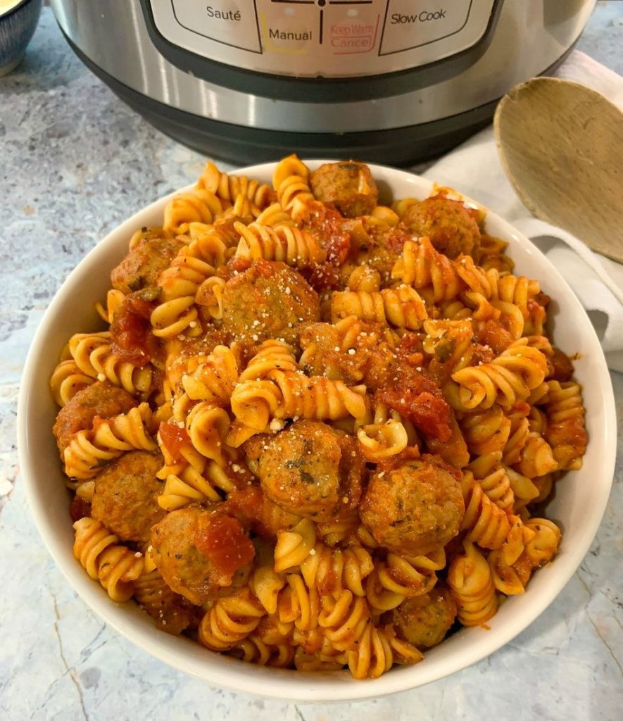 Instant Pot Rotini Pasta and Meatballs