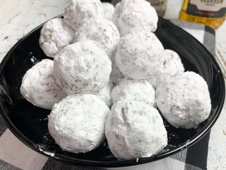 Bourbon Whiskey Balls - This Ole Mom